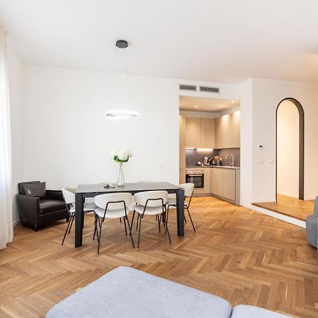 Cool And Big Central Apartment Duomo - White Milano Exteriör bild